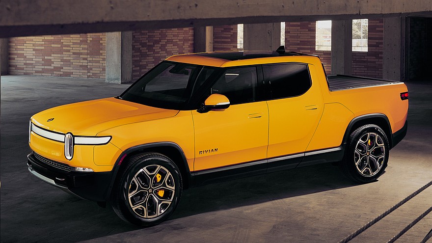 Обновлённые пикап и внедорожник Rivian R1T и R1S могут получить новую батарею